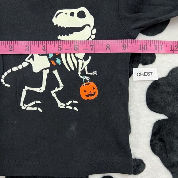 Carter's Halloween PJ Bundle 12 months | 4 (1 NWT) - Picture 5 of 16